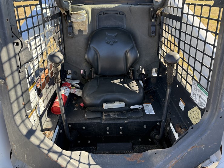 2014-bobcat-t650-image-11