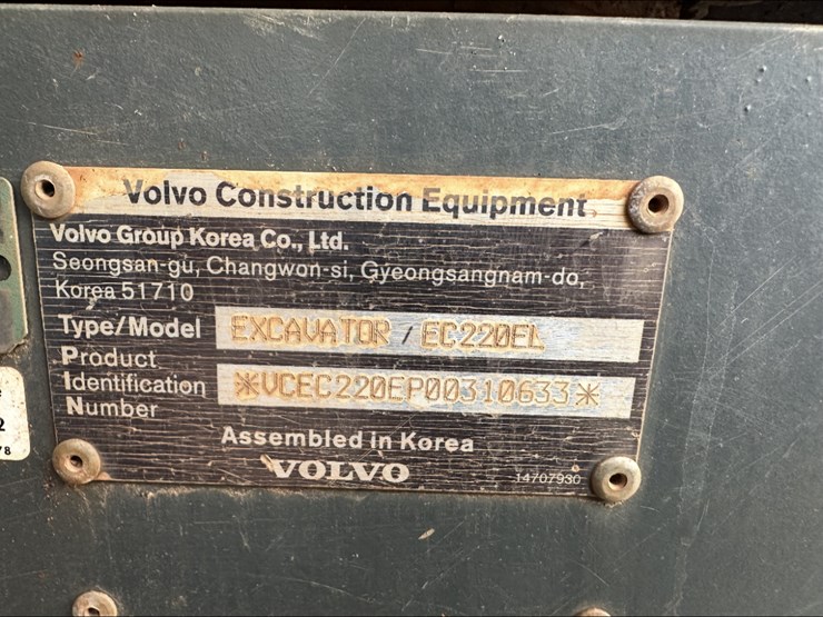 volvo-ec220el-image-2