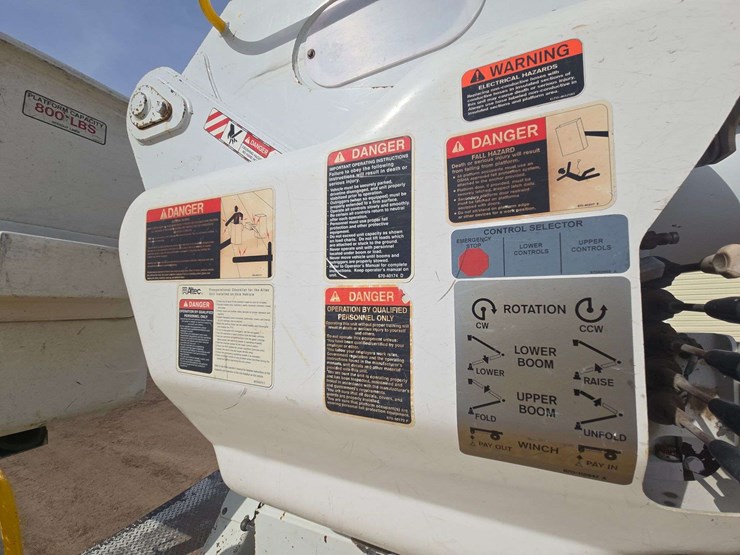 2009-international-7300-image-16