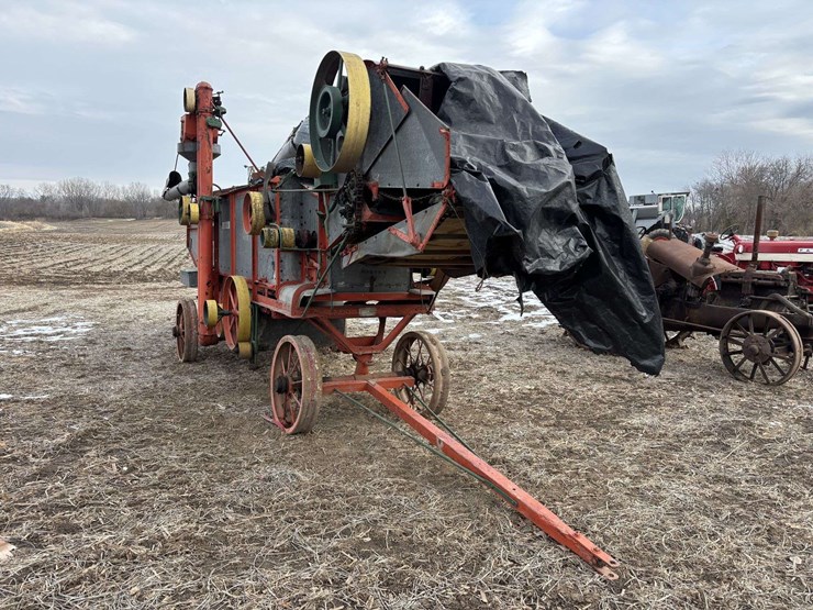 case-28x46-thresher-on-steel-image-7