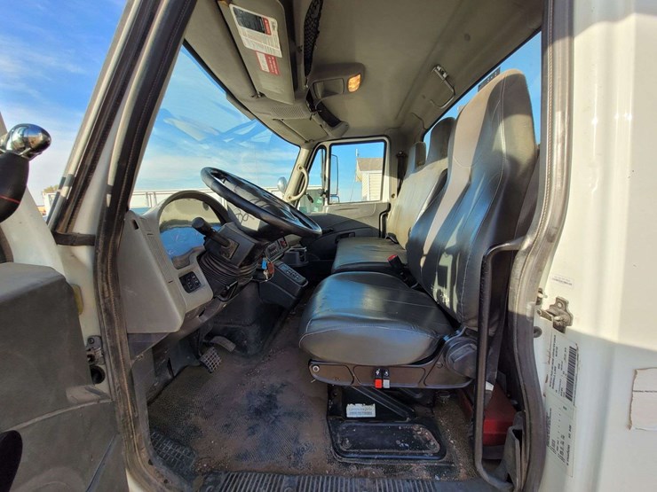 2009-international-harvester-sx525-truck-digger-derrick-truck-image-23