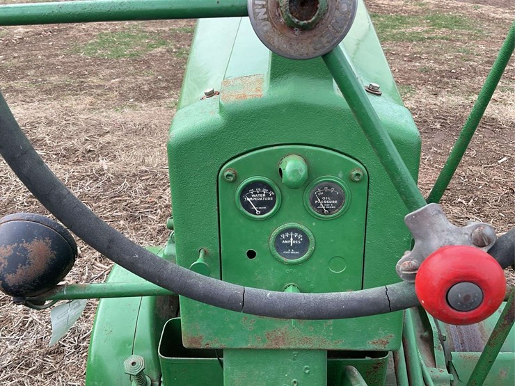 john-deere-70-image-5