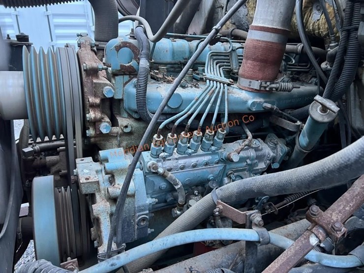 1988-international-s1700-image-23