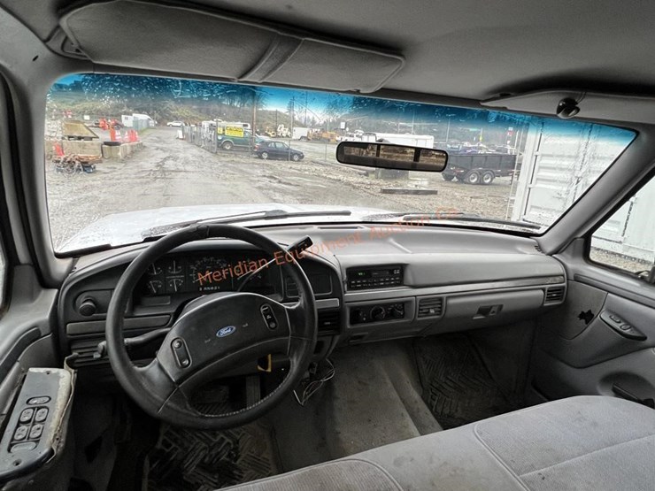 ford-f350-xlt-image-21