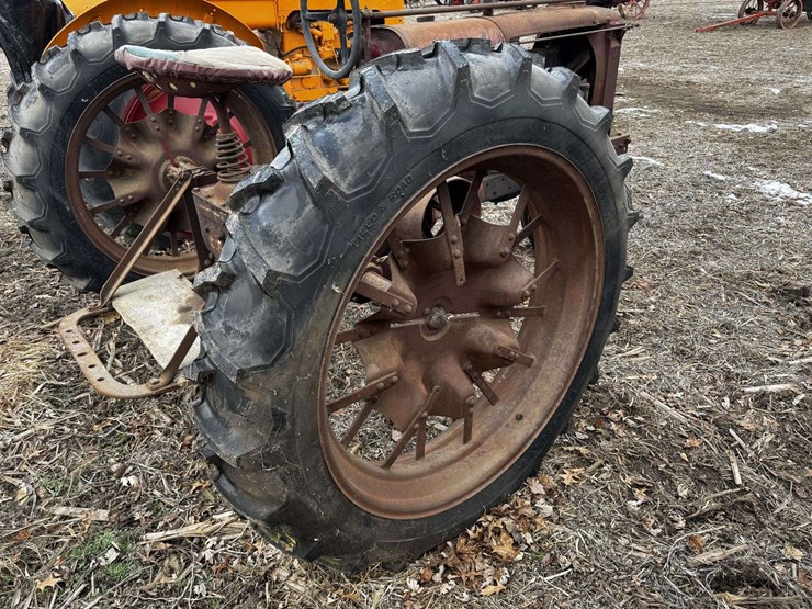 farmall-f-12-narrow-front-on-rubber-image-54