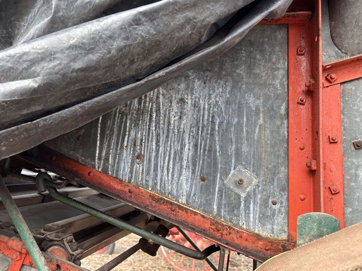 case-28x46-thresher-on-steel-image-17