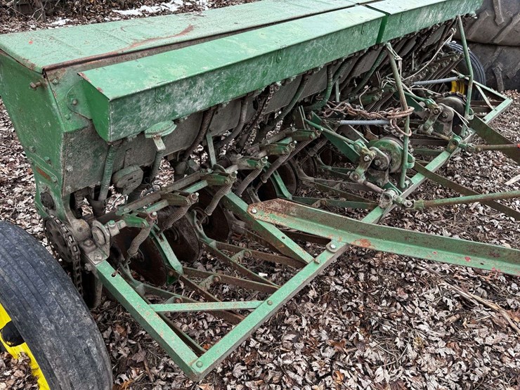 vintage-10'-grain-drill-on-rubber-image-23