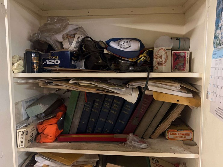 cabinets,-tools,-and-drill-presses-image-4