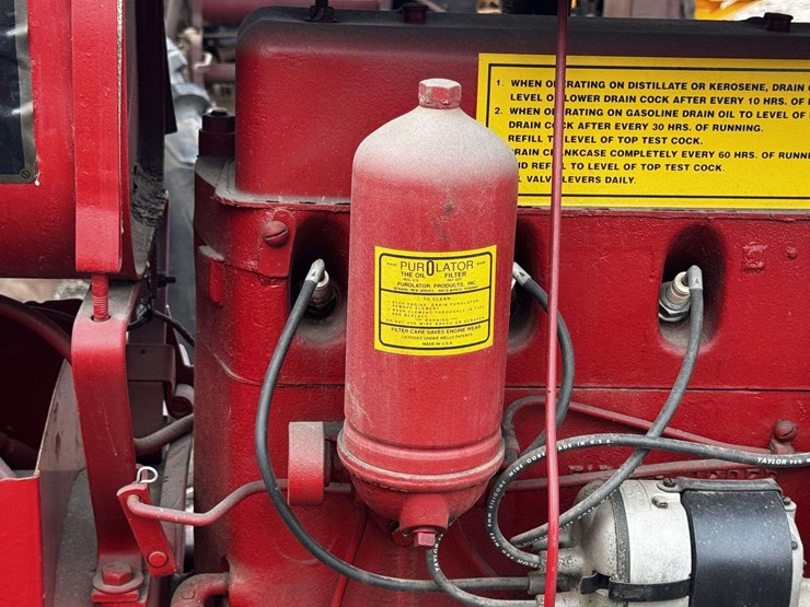 farmall-f-20-narrow-front-on-rubber-image-24