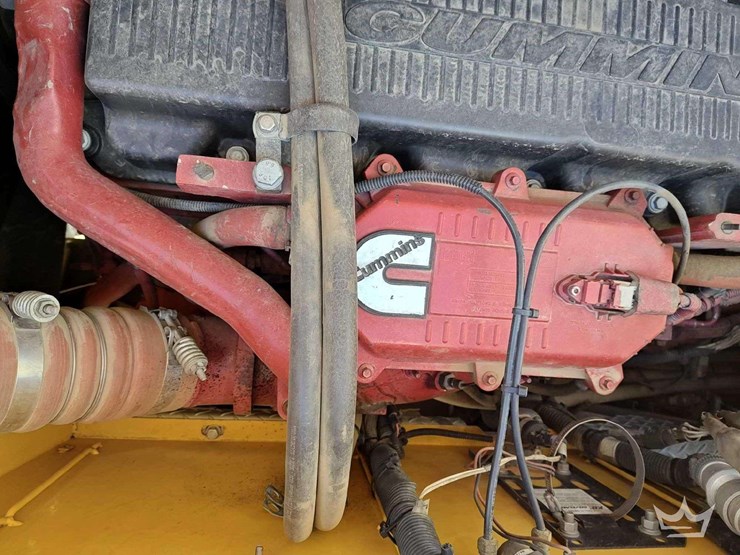 2014-grove-tms700e-image-16