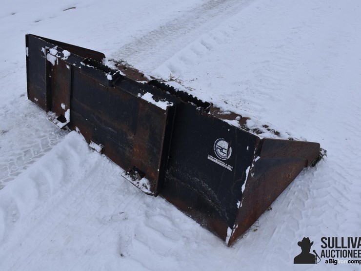 cat-material-bucket-image-5