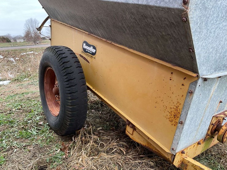 knoedler-pto-drive-auger-cart-image-5