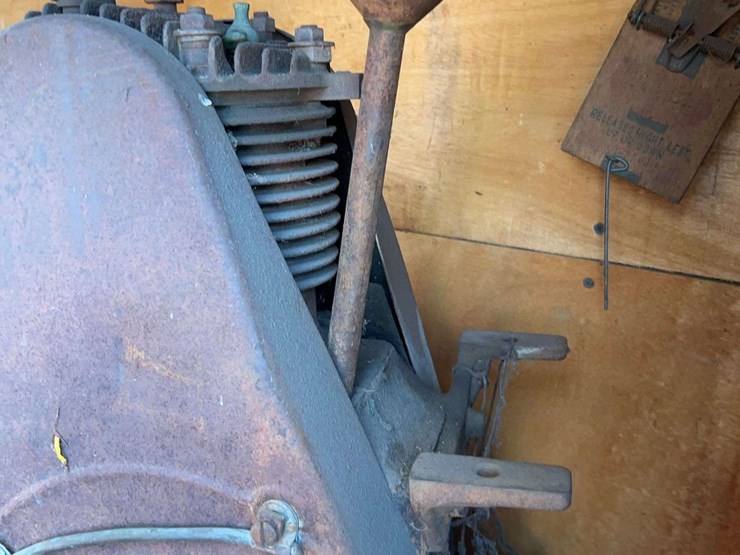 engines,-oil-jugs,-and-rope-image-25