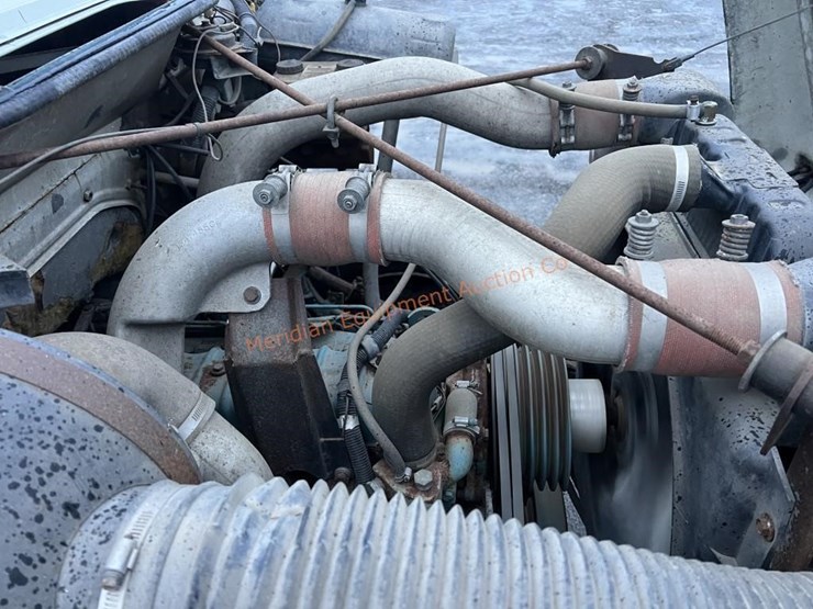 1988-international-s1700-image-22