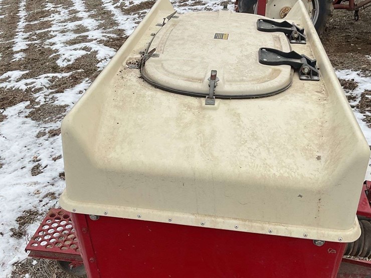 case-ih-cyclo-air-6-row-planter-image-73