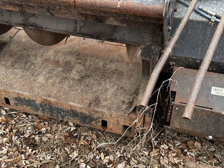 deutz-allis-6-row-corn-head-w/ac-pickup-reel-attachment-image-19