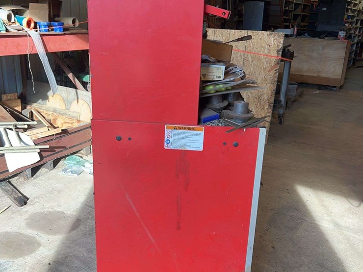 snap-on-toolbox-with-tools-image-2