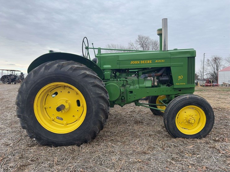 john-deere-70-image-1
