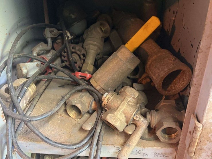 contents-of-shelving-image-3