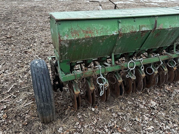 vintage-10'-grain-drill-on-rubber-image-8