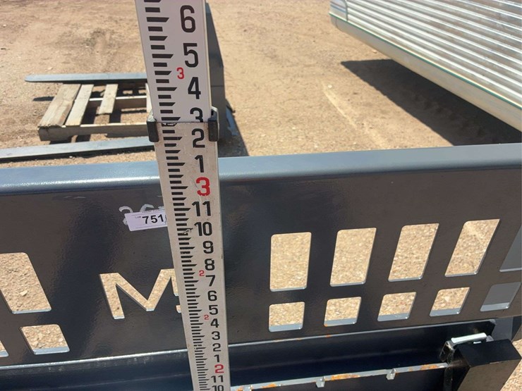 skid-steer-pallet-forks-image-5