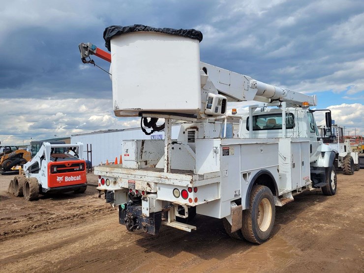 2004-international-7300-image-3