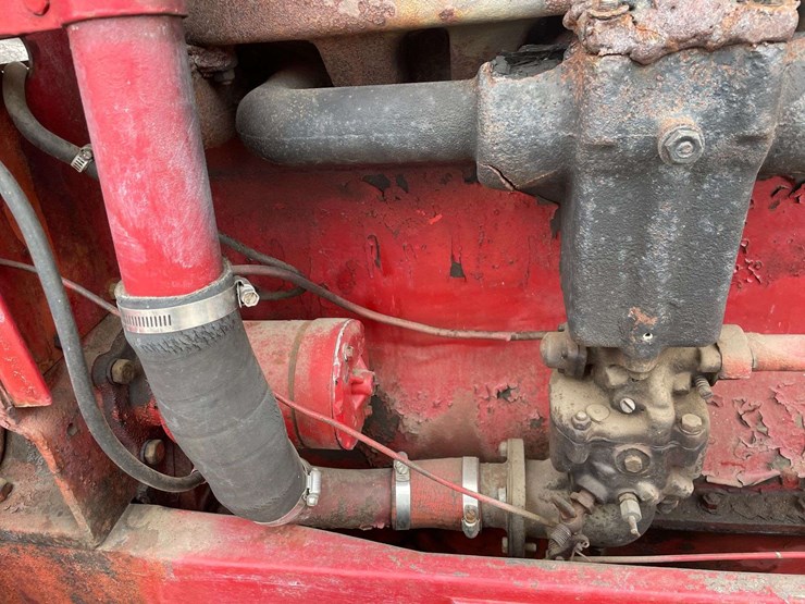 mccormick-deering-wk-40-wide-front-on-rubber-image-35