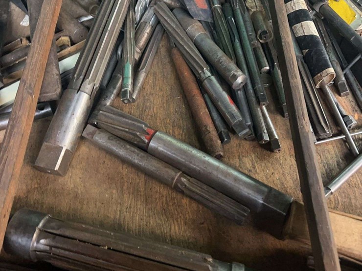 (2)-cabinets-with-contents-image-11