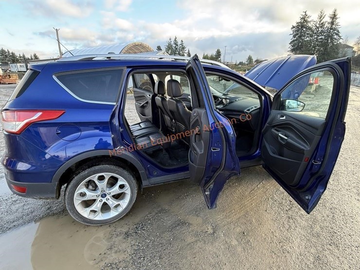 ford-escape-titanium-image-33