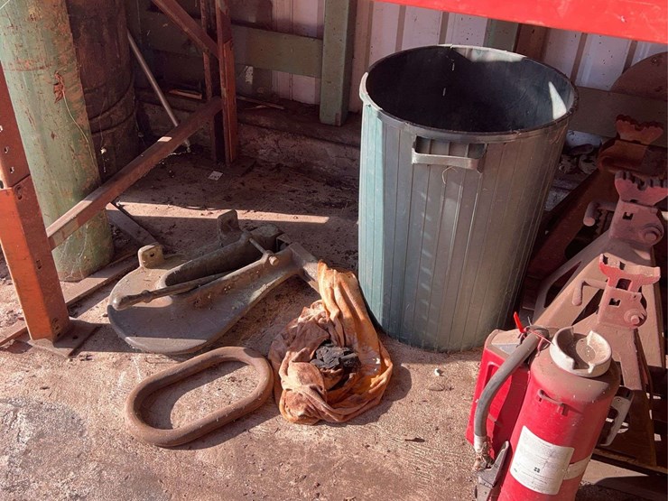 pallet-rack-with-contents-image-11