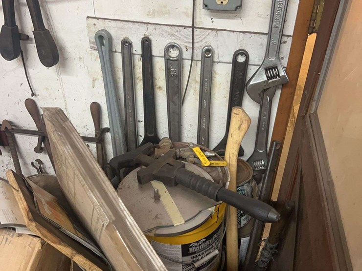 contents-of-wall-image-2