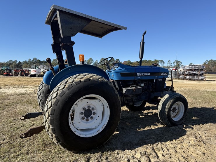 new-holland-3930-image-3