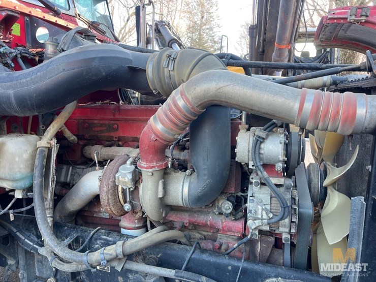 2007-peterbilt-379-tri-axle-dump-truck-image-25