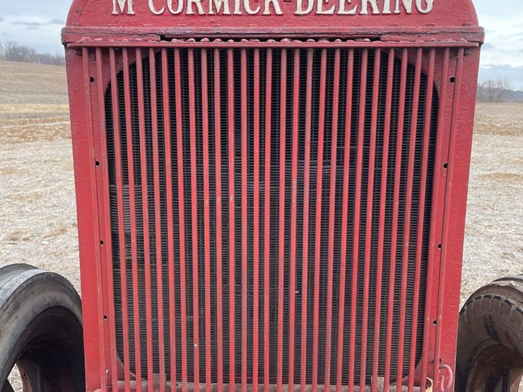 mccormick-deering-w-30-wide-front-on-rubber-image-11