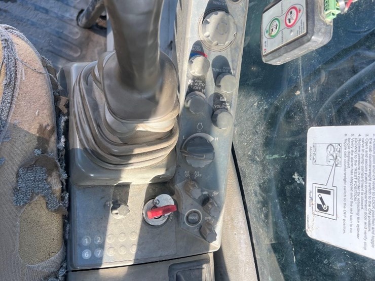 deere-470g-lc-image-50