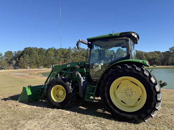john-deere-6125r-image-2