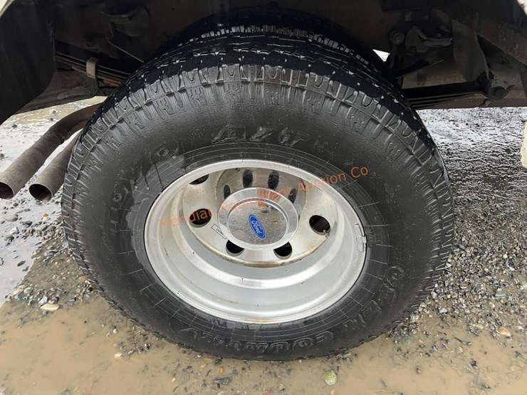 ford-f350-xlt-image-13