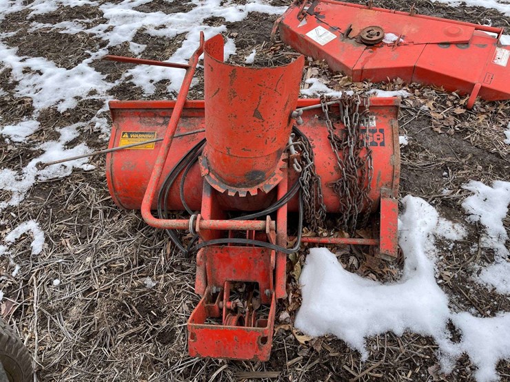 case-222-78-lawn-and-garden-tractor-w/-mower-deck-and-snow-blower-image-40