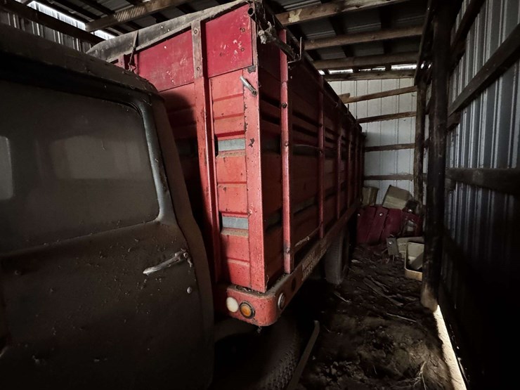 1964-international-loadstar-image-30