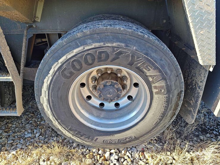 2014-grove-tms700e-image-53