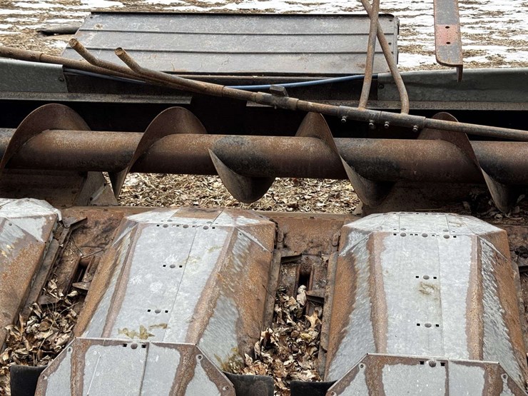 deutz-allis-6-row-corn-head-w/ac-pickup-reel-attachment-image-35