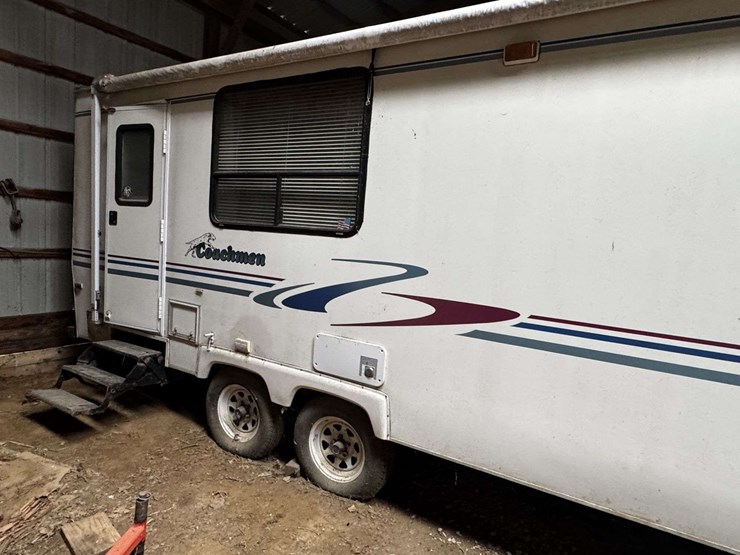 coachmen-catalina-lite-hw-22'-travel-trailer-image-3