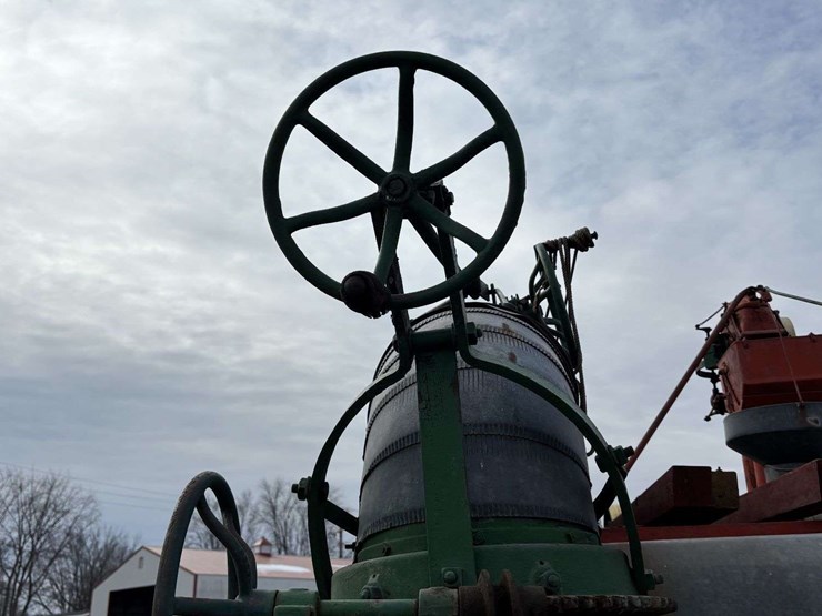 case-28x46-thresher-on-steel-image-32