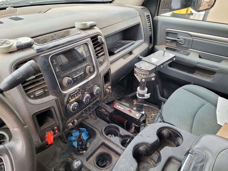 2014-ram-5500-chassis-regular-cab-2d-bucket-truck-image-12