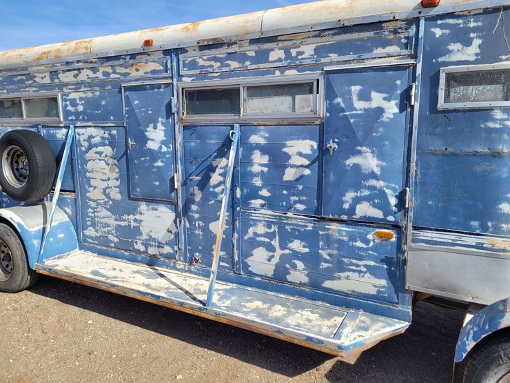 shopmade-livestock-trailer-image-6