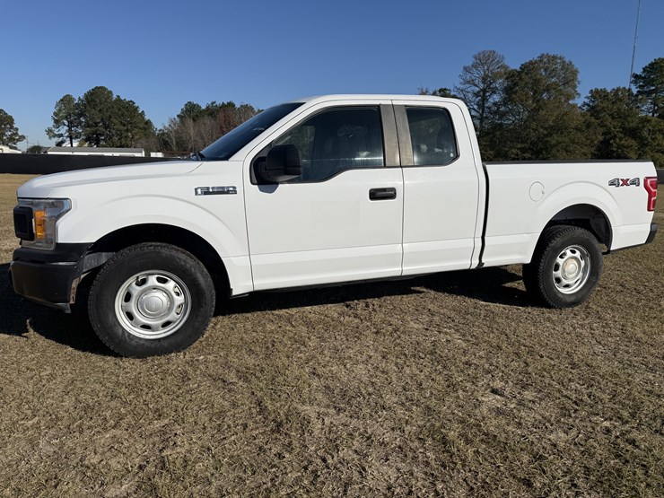 2019-ford-f150-xl-image-1