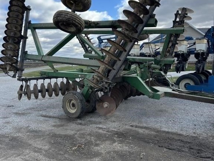 john-deere-3000-image-2