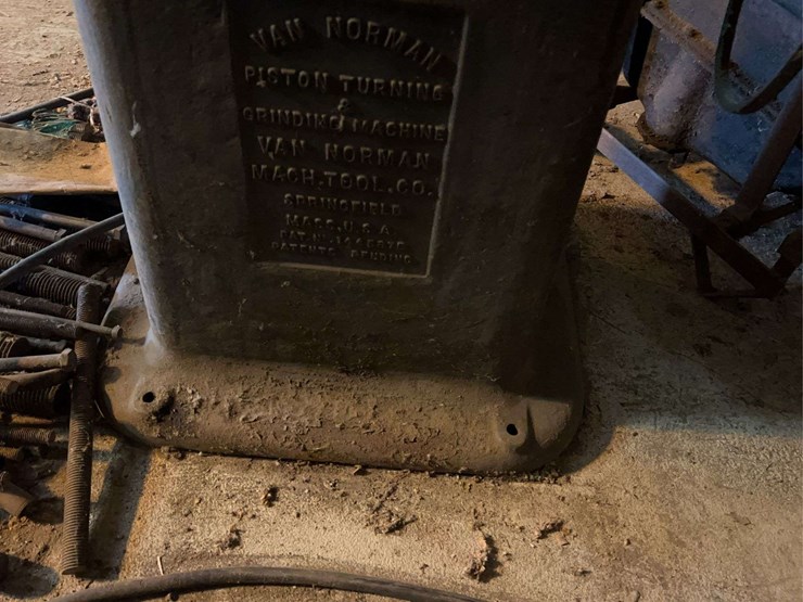 piston-turning-and-grinding-machine-image-4