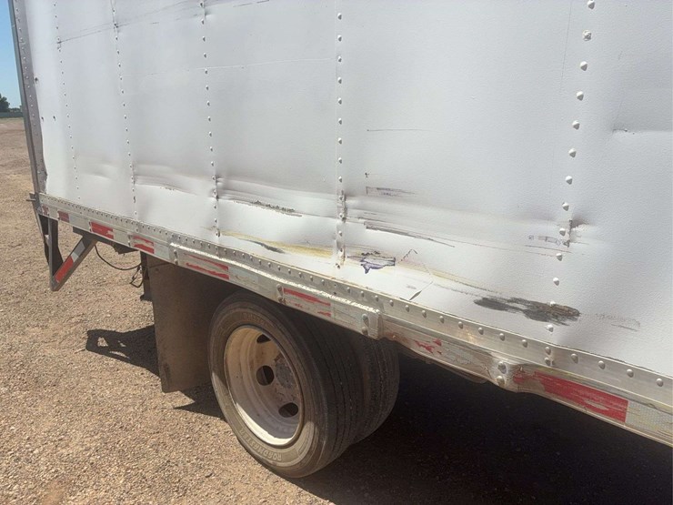 2006-isuzu-nqr-image-12