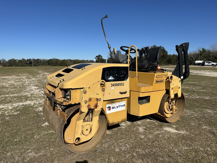 caterpillar-cb34-image-1